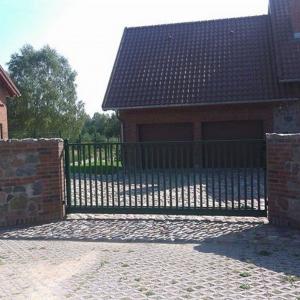 Brama przesuwna Wiśniowski
