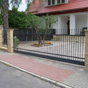 Brama przesuwna posesyjna Wiśniowski